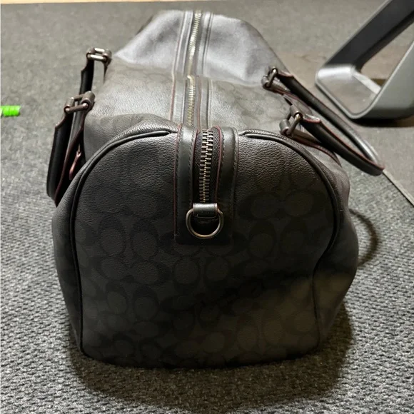 Coach Men’s Signature Duffel Bag - Picture 3 of 7